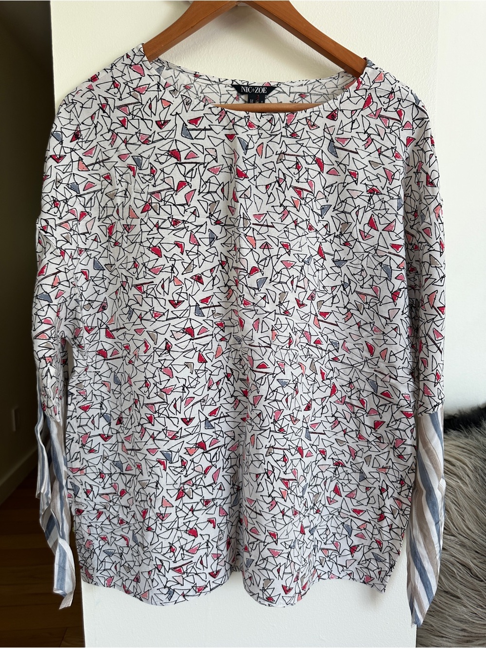 NIC+ZOE White Blouse with Pink & Black Abstract Print Medium